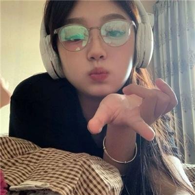 锦衣之下